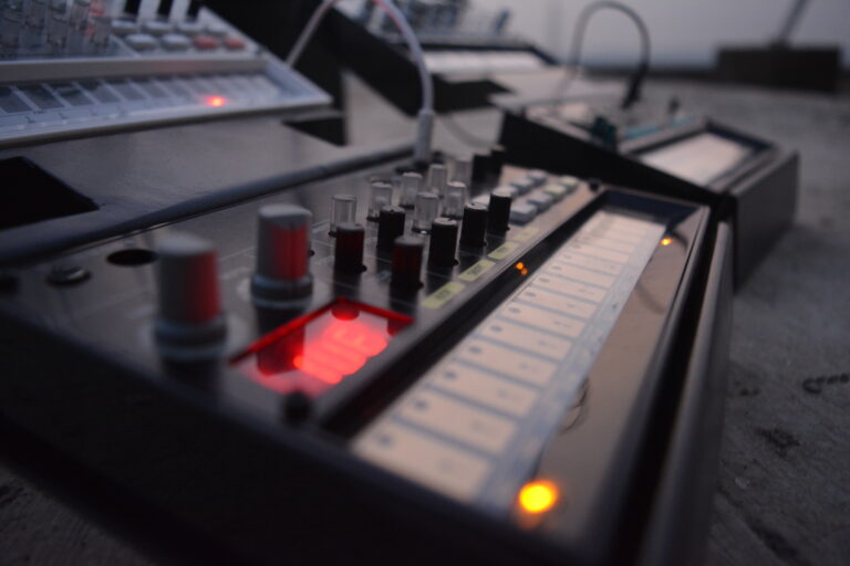 music-controller-foreground (1)
